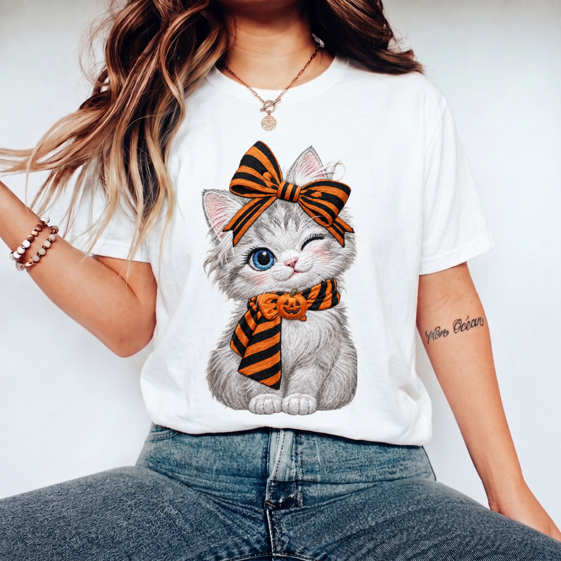 Cute Halloween White Cat with Pumpkin Tiger Bow Embroidery Design