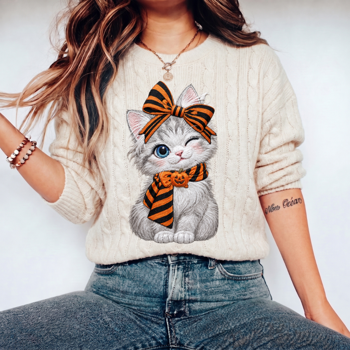 Cute Halloween White Cat with Pumpkin Tiger Bow Embroidery Design